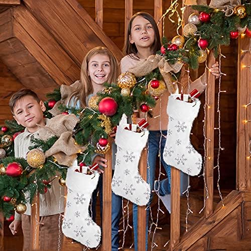 Ximishop Божиќни чорапи 3 пакети големи Божиќни сјајни снегулки плишани висечки декорации за порибување за украси за Божиќни семејни забави