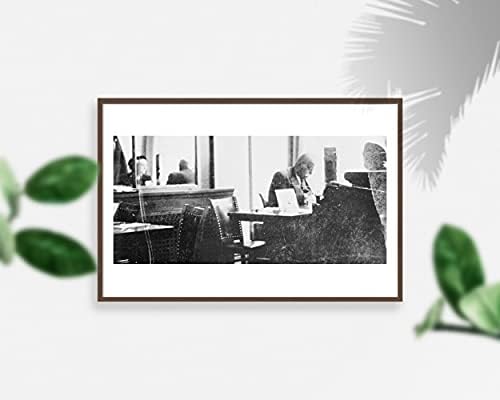 Фото: Georgeорџ Иванович Гурџиеф?, 1872-1949 година, Влијателен духовен учител, седнат, биро