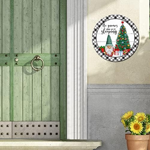 Тркалезна метална знак плакета тој gnomes кога спиете Божиќен венец знак метал уметност отпечатоци класичен знак на wallидна врата за паб на