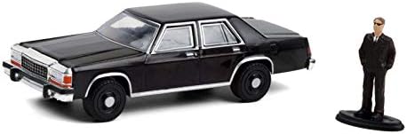 Greenlight 97100-E The Hobby Shop Series 10-1987 Ford Ltd Crown Victoria-Black With Man in Black Suit 1/64 Diecast