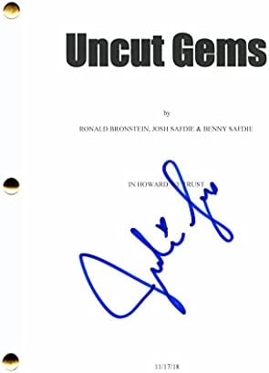 Iaулија Фокс потпиша автограм Неизвесни скапоцени камења со целосна филмска скрипта - Ко -глуми Адам Сендлер, Кевин Гарнет, Идина Мензел, dуд