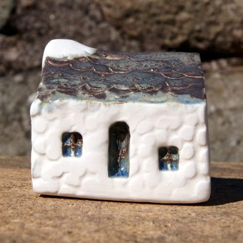 Рачно изработена керамичка куќа со рачно изработени керамички куќи со лимски плоча