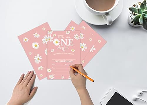 Првиот роденденски покани на Qofo на Литл Дејзи од 20 со коверти, тема за дизајн на цвет, за први родендени и забави за домаќинство, забави