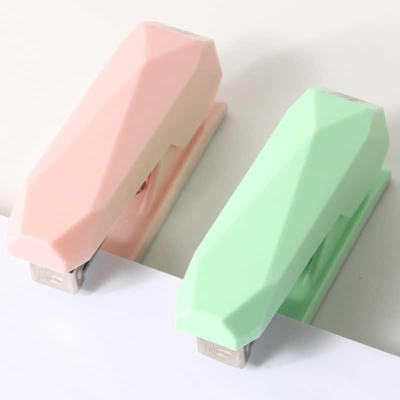 MJWDP Stapler Cute Mini Small Stapler за студенти, мал степлер за Office