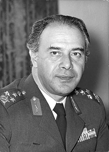 Гроздобер фотографија на портрет на генералот Мушин Батур.