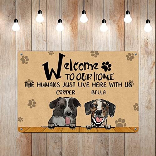Алиојоит Смешно Куче Метален Знак Плакета Сопствени Кучиња Име Добредојдовте Во Нашиот Дом Луѓето Овде Со Нас Закачалка За Врата За