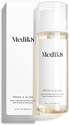 Medik8 Press & Glow Daily Exfoliating PHA Tonic со активатор на ензим - полихидрокси киселина тонер - нежен, чистење ексфолијант за разјаснување, тонирање на кожата и црвенило - за зрачна