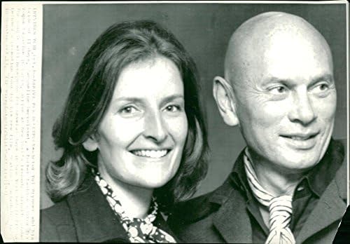 Гроздобер фотографија на Јул Бринер и поранешна сопруга quаклин де Кросет