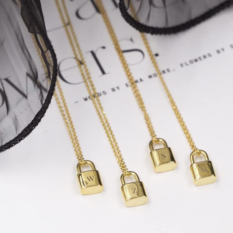 T3STORE Tiny A-Z Letter Square Lock Squard Pendant ѓердан со златен ланец за женски додатоци за накит со приврзоци за приврзоци-Т-61416