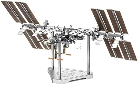 Метална Земја Фасцинации Премиум серија Меѓународна вселенска станица 3Д метален модел комплет пакет со пинцети