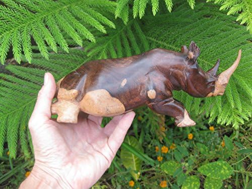 Оригинален врежан тик дрво носорог, од Африка, Кенија, 720 g, 11 ”= 26 см