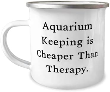 Чување на аквариумот со сарказам, чувањето на аквариумот е поевтино од терапијата, шега 12oz кампер кригла за пријатели од