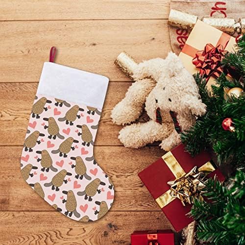 Цртан филм Платипус Божиќни чорапи порибување на Божиќни дрвја Санта украси што висат украси за одмор на камин 16,5 “