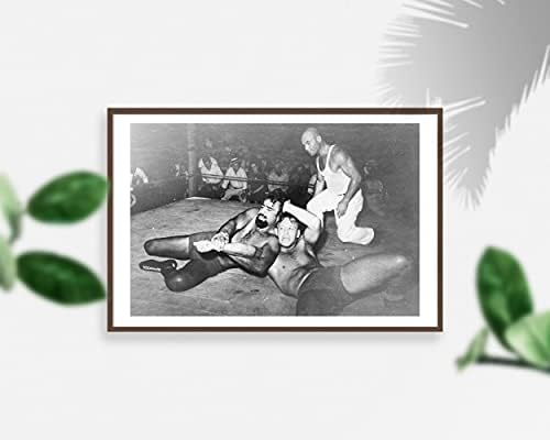 Меч со фото борење во 1938 година спонзориран од Американската легија, Сикестон, Мисури Локација: Мисури, округот Скот, Сикестон