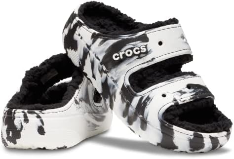 Crocs Unisex Classic Cozzzy Platform Sandals | Нејасните влечки се лизгаат, црно/бело, 7 американски мажи