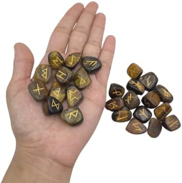 GemScite Gemstone врежани Rune Stones Set [25 парчиња] со Alus Alumbets Futhark & ​​1 нишало | Големина: 15-20 мм