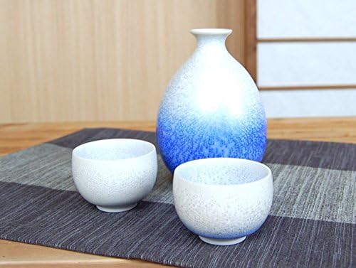 Сајт поставете 3 парчиња керамички јапонски направени во Јапонија Арита Имари Порцелан 1 компјутер Истурете шише Токури и 2 парчиња чаши aizome